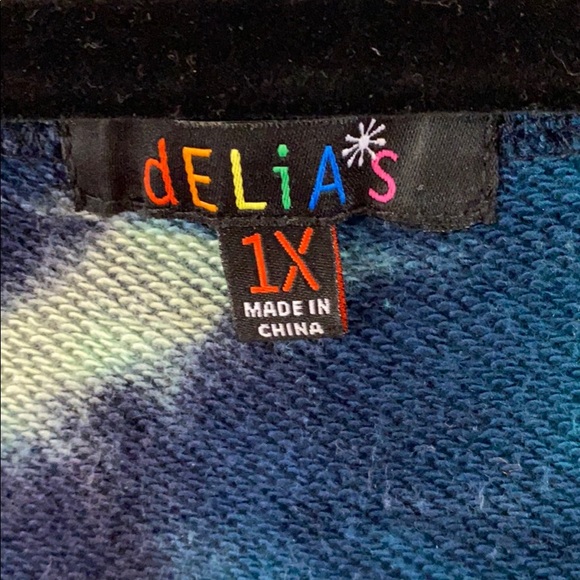 Cropped Sweater - Picture 4 of 4